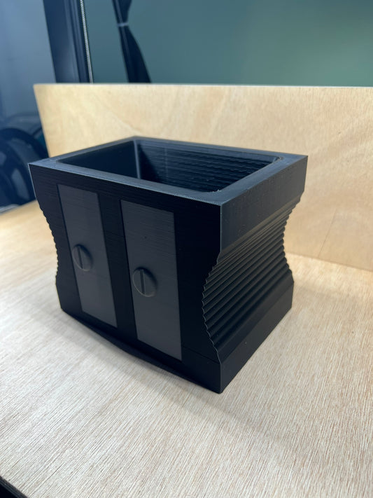 Pot à crayons en forme de taille-crayon double lame